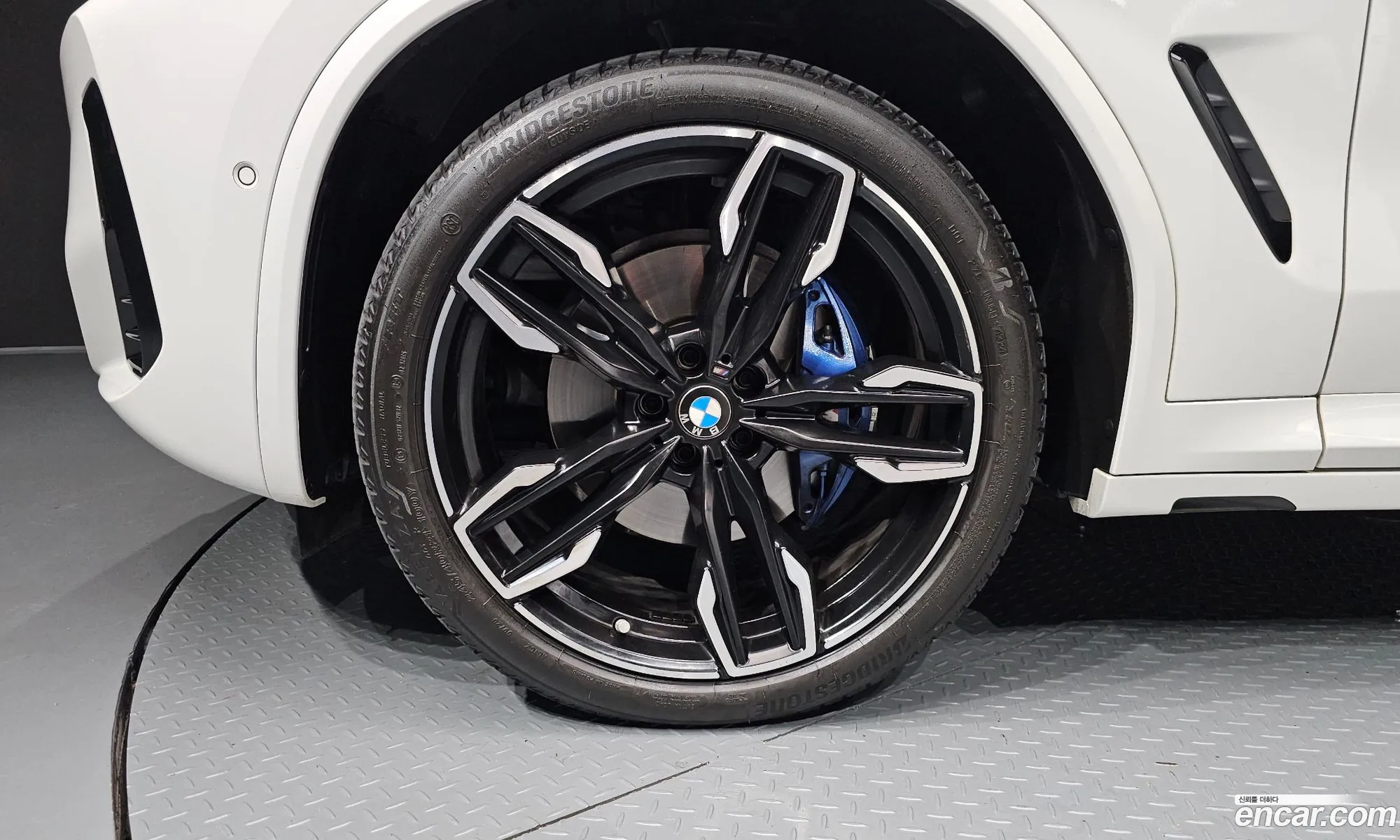BMW X4 2025 WBA41DT02S9084352 — 16