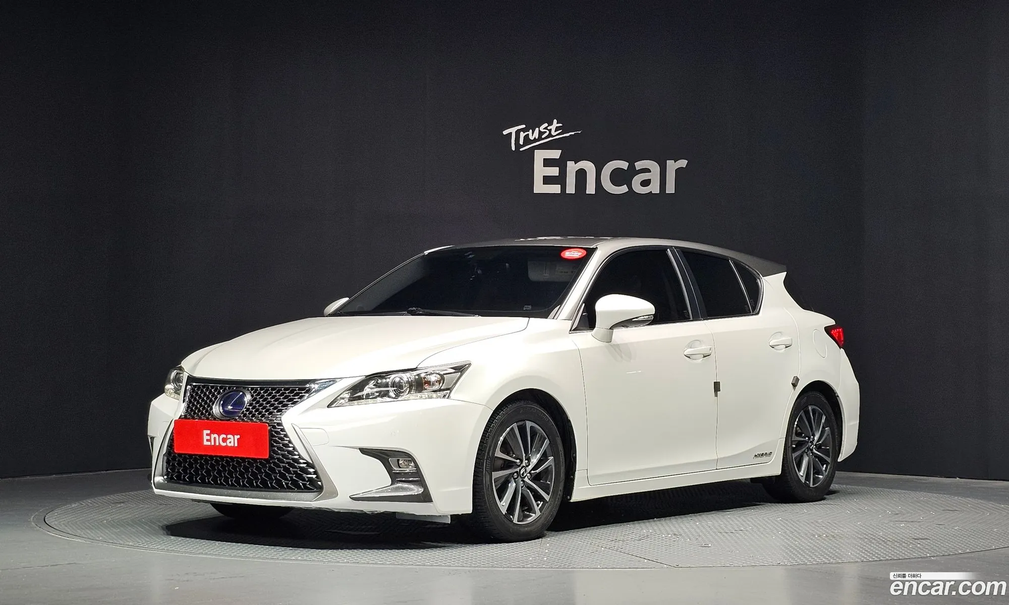 Lexus CT200h 2018 JTHKD5BH9J2329331 — 16