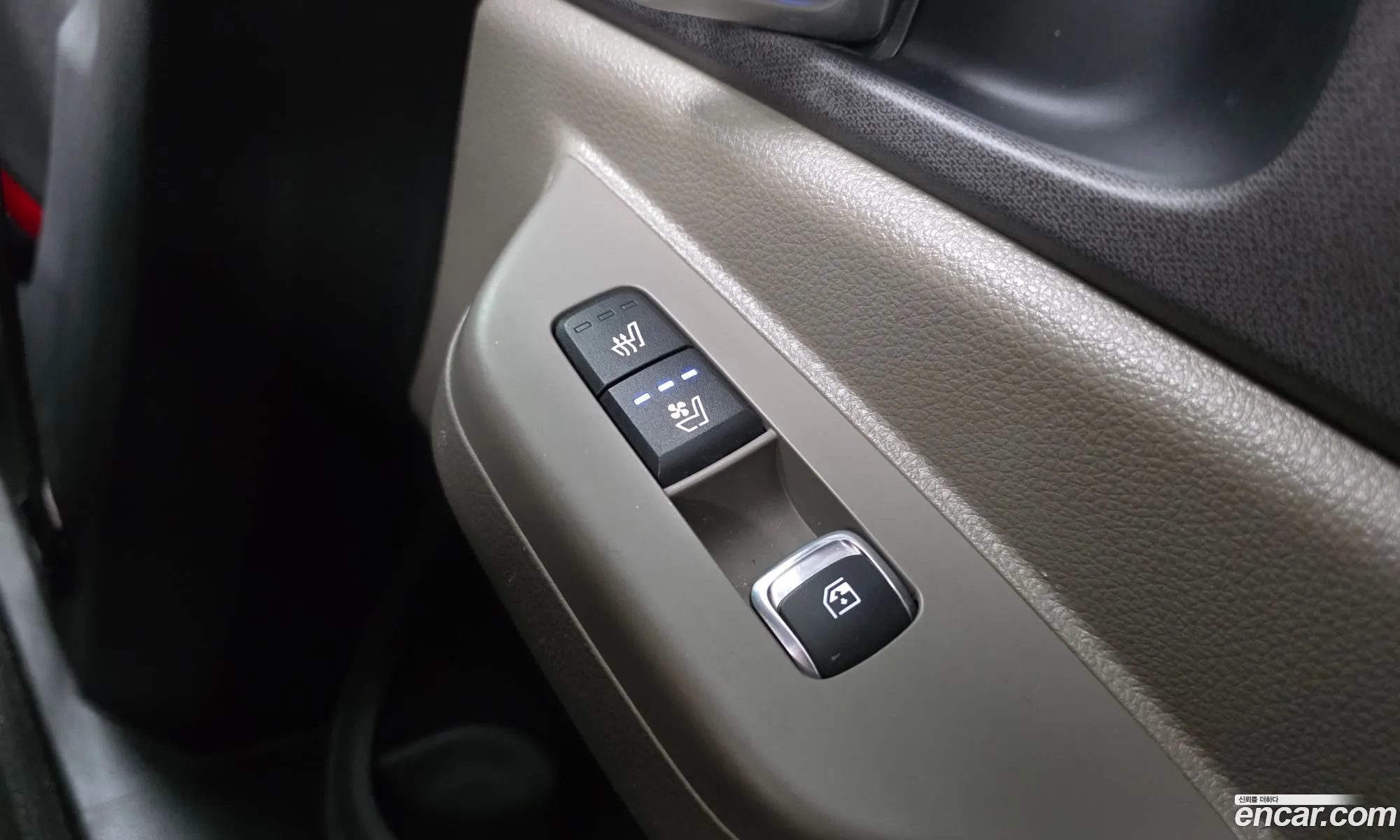 Kia Carnival 2024 KNANC81ABRS011931 — 9
