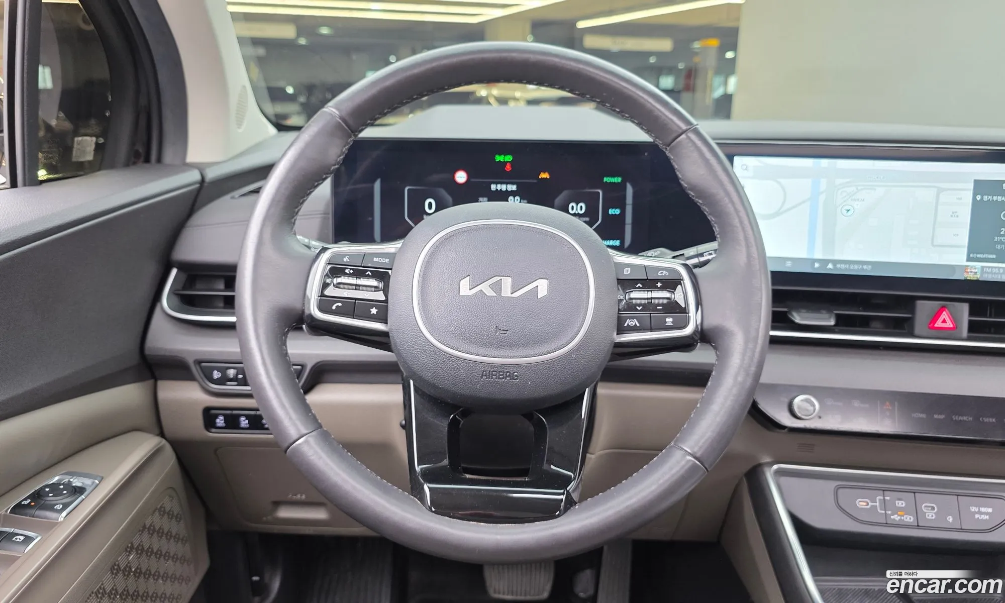 Kia Carnival 2024 KNANC81ABRS011931 — 6