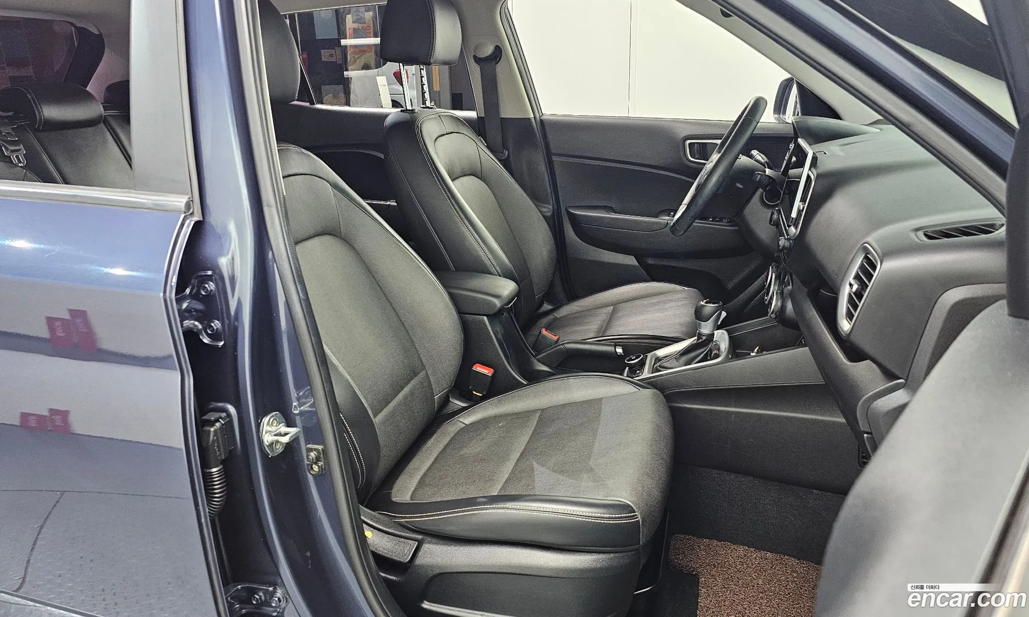 Hyundai Venue 2019 — 21