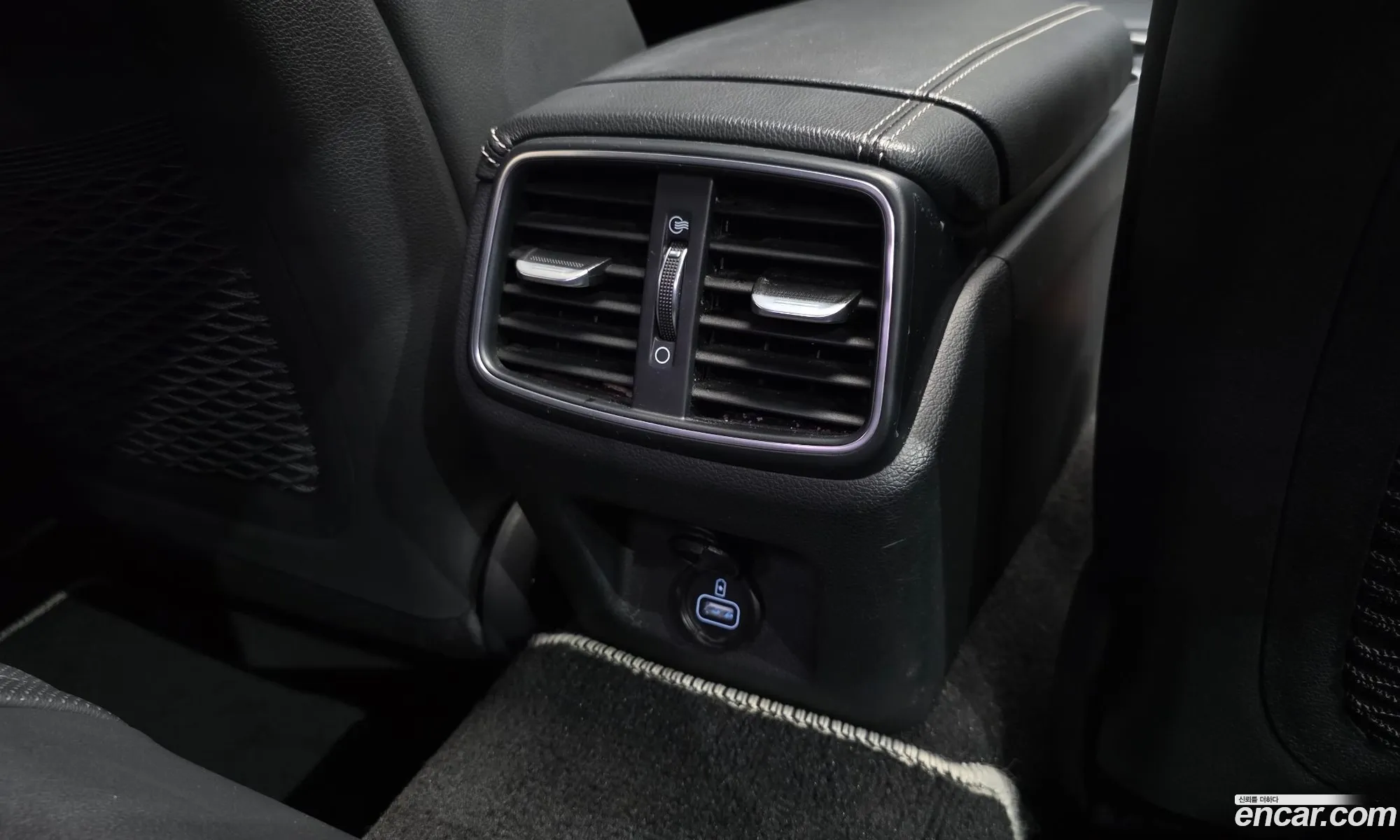 Genesis G70 2019 KMTG341ADKU056913 — 14