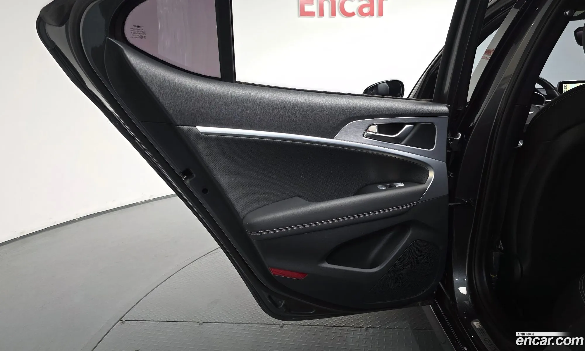 Genesis G70 2019 KMTG341ADKU056913 — 21