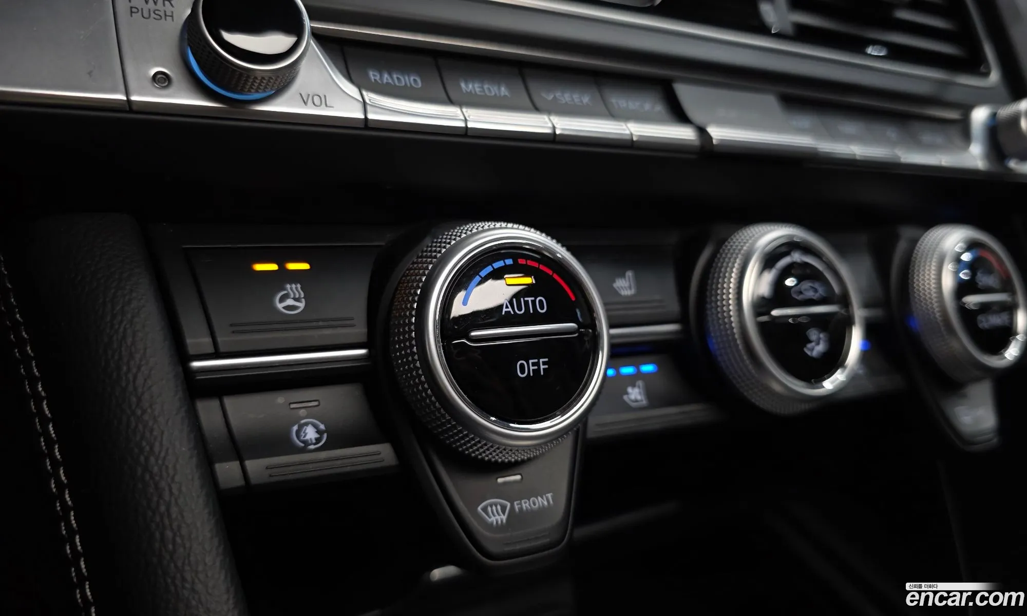 Genesis G70 2019 KMTG341ADKU056913 — 7