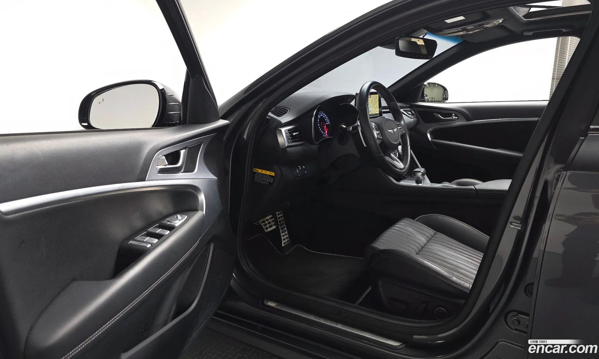 Genesis G70 2019 KMTG341ADKU056913 — 31