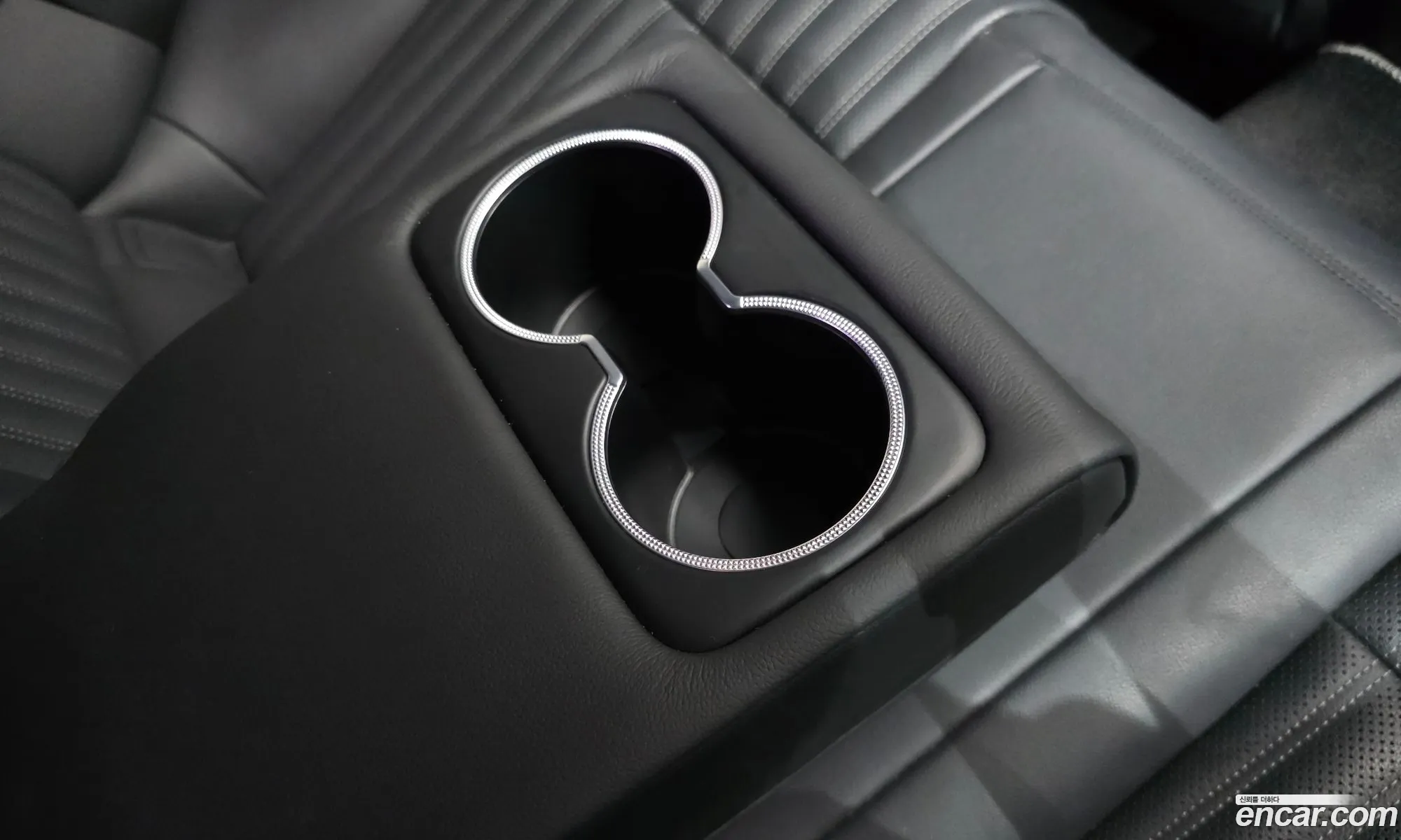 Genesis G70 2019 KMTG341ADKU056913 — 15