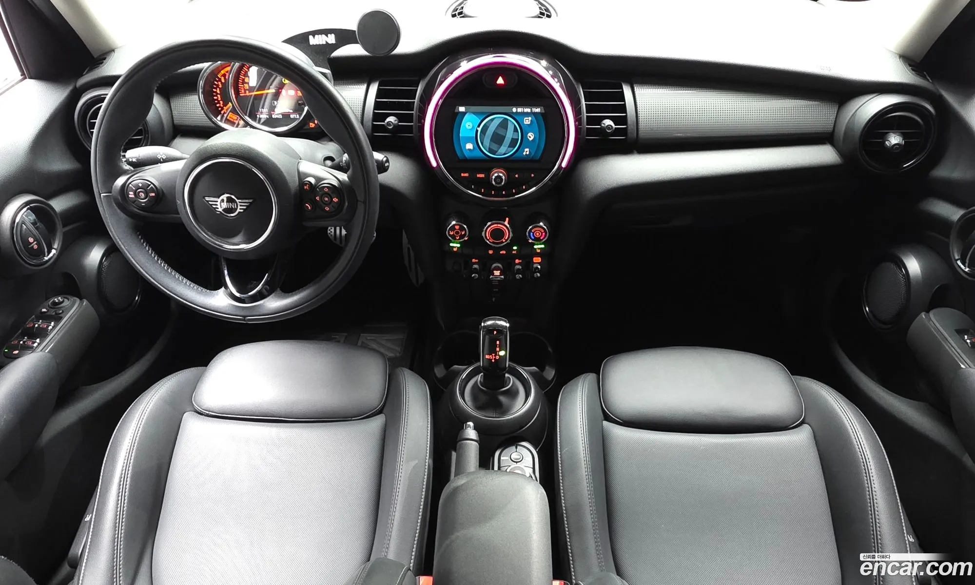 Mini Cooper 2020 — 14