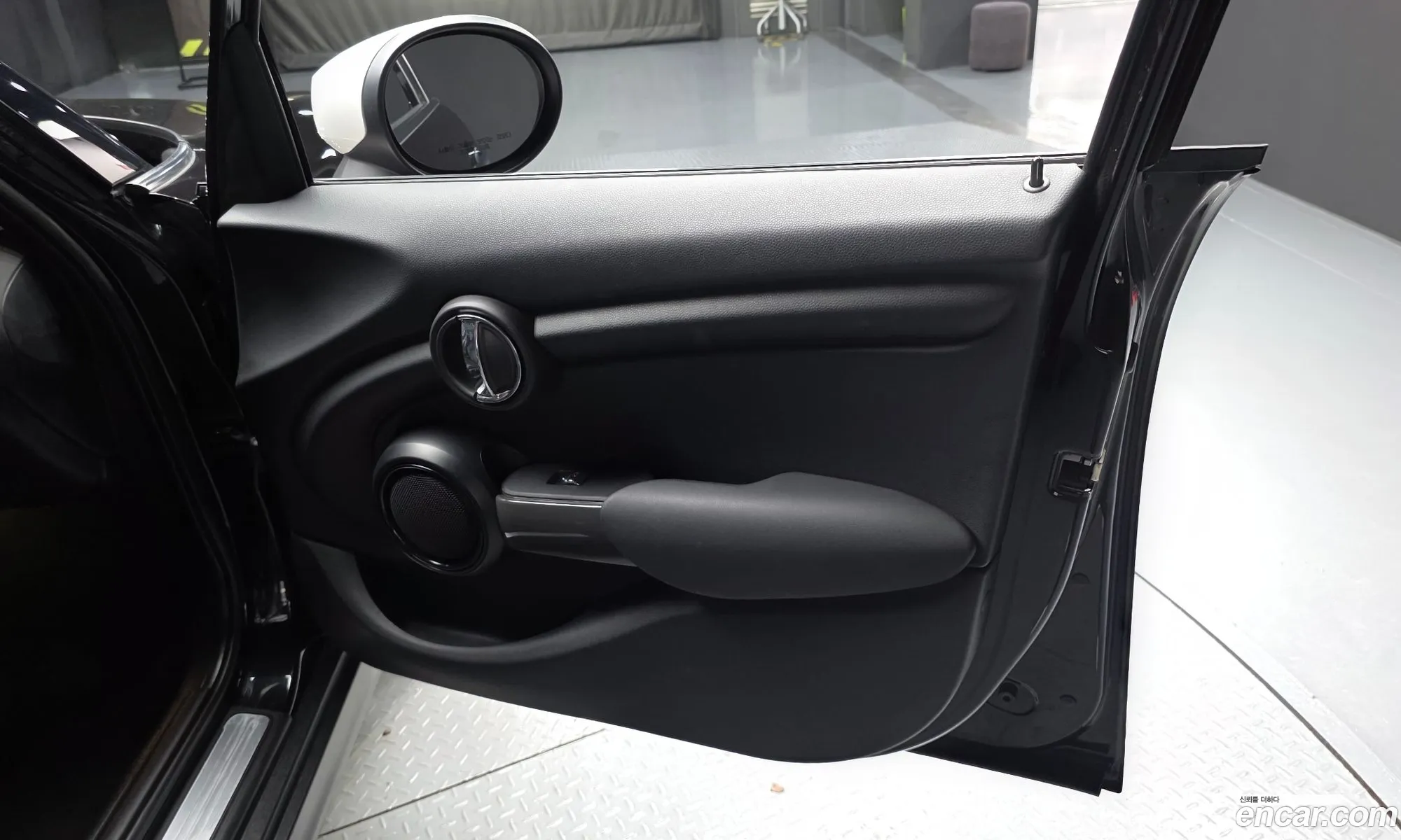 Mini Cooper 2020 — 8