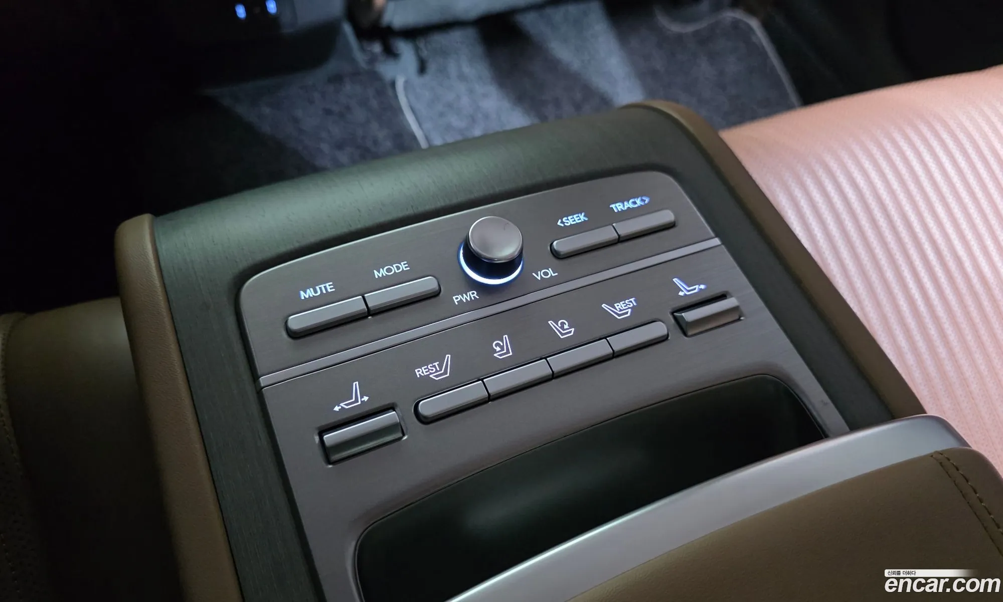 Hyundai Grandeur 2023 — 34