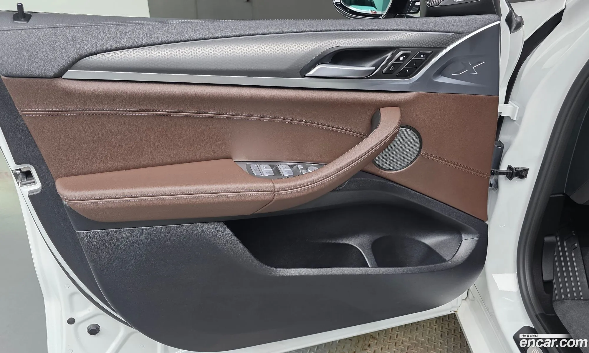 BMW X4 2025 WBA21DT07S9Z55933 — 35