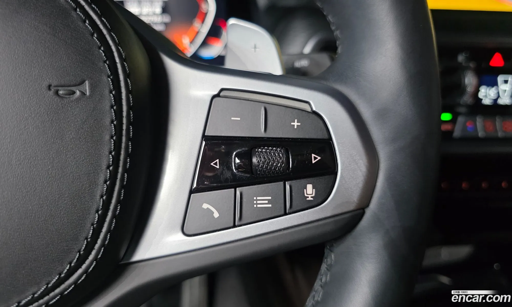 BMW X4 2025 WBA21DT07S9Z55933 — 36