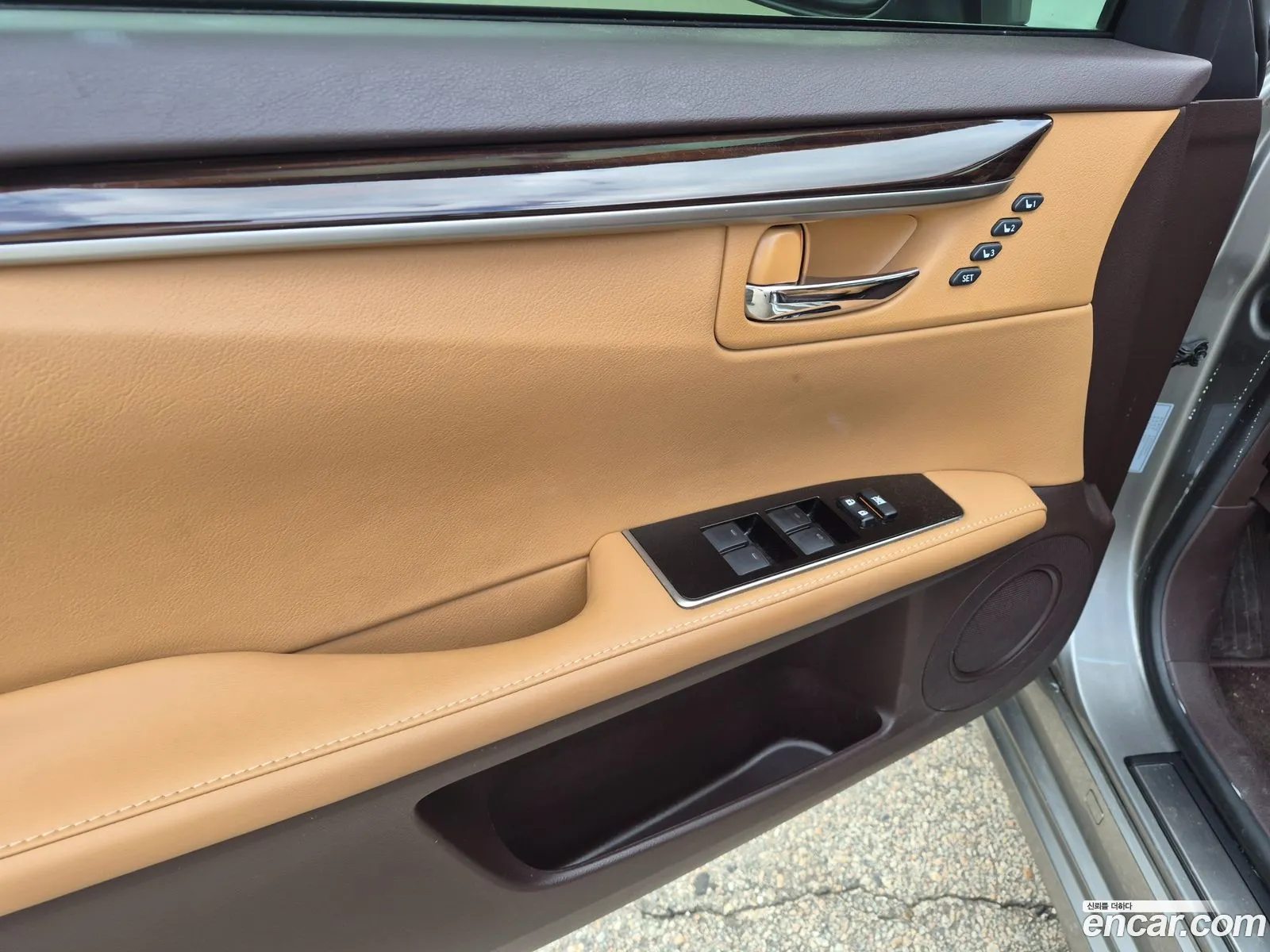 Lexus ES300h 2017 — 6