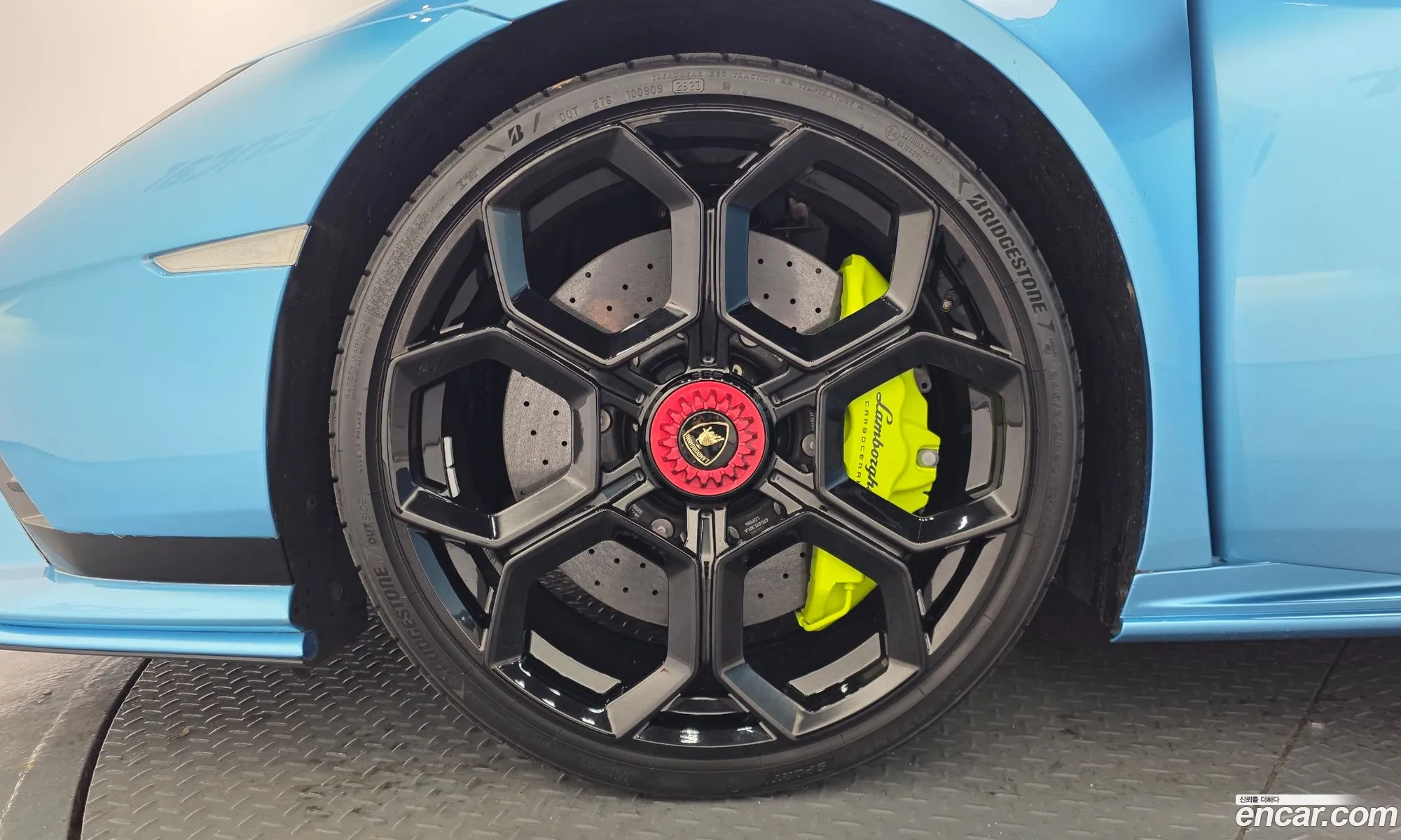 Lamborghini Huracan 2023 ZHWEB6ZF8PLA25452 — 3