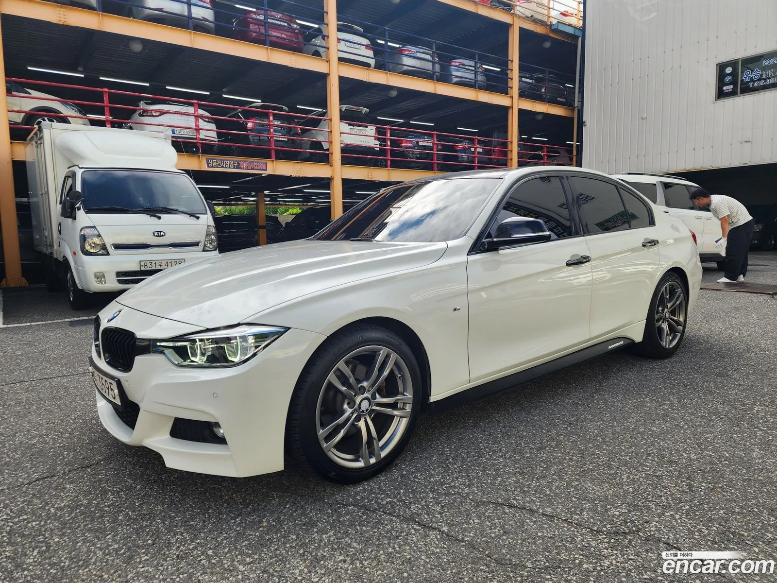 BMW 3 Series 2018 — 18