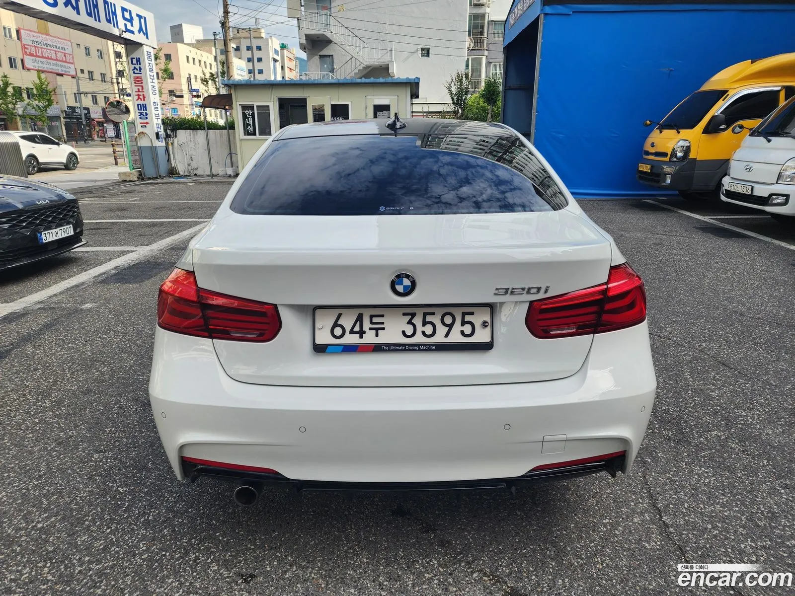 BMW 3 Series 2018 — 17
