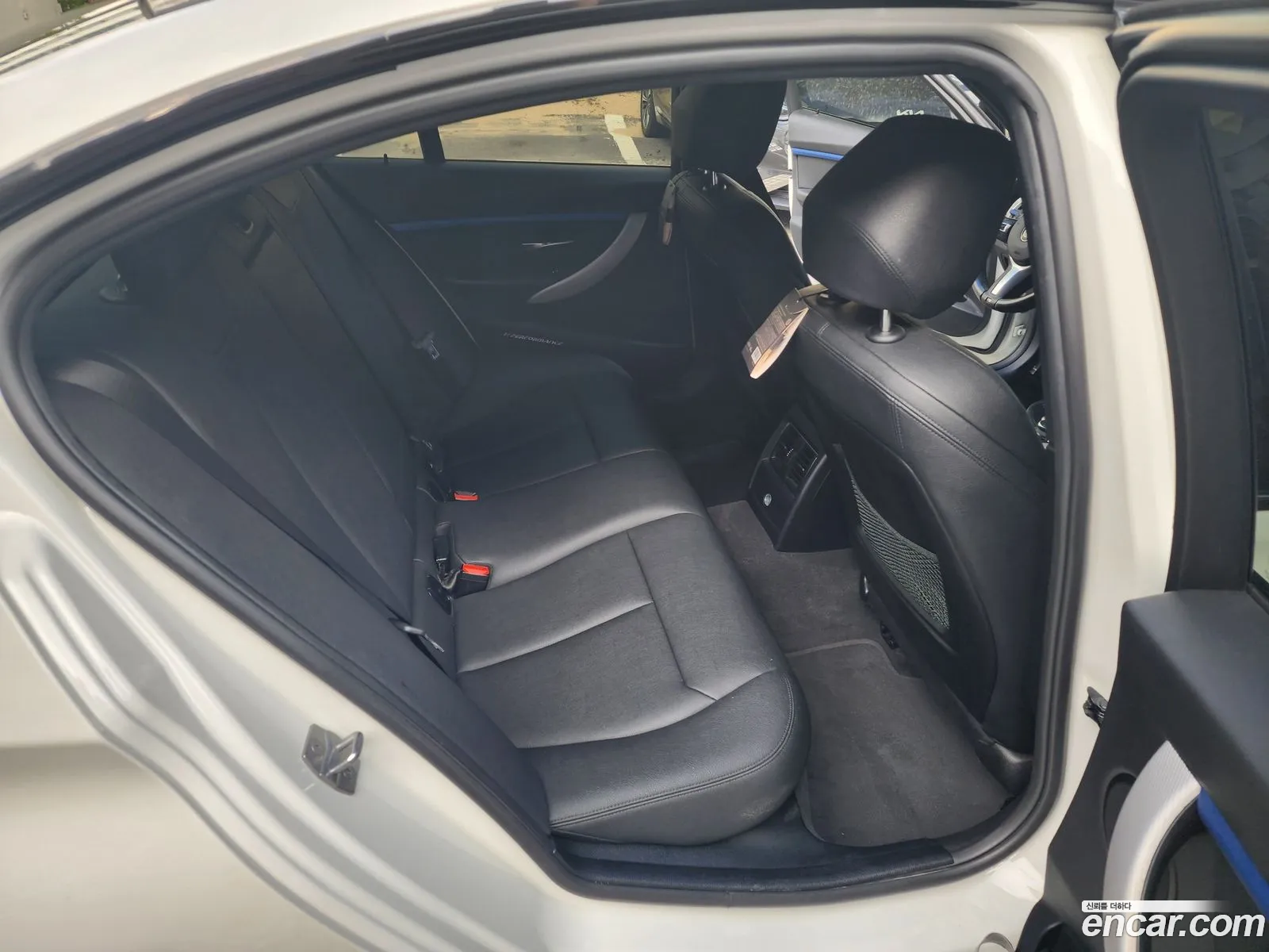 BMW 3 Series 2018 — 13