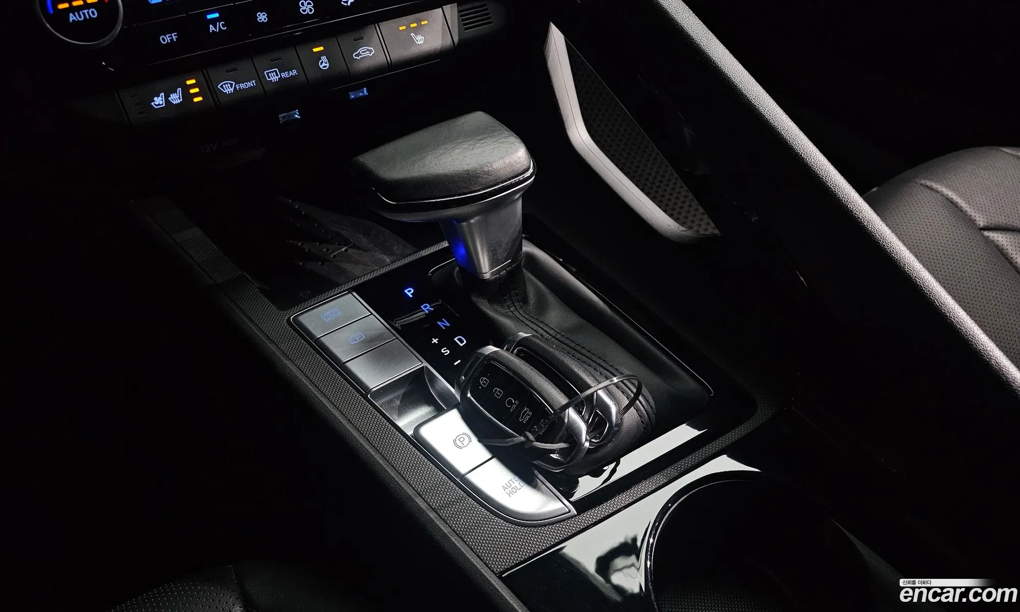 Hyundai Elantra Hybrid 2021 — 4