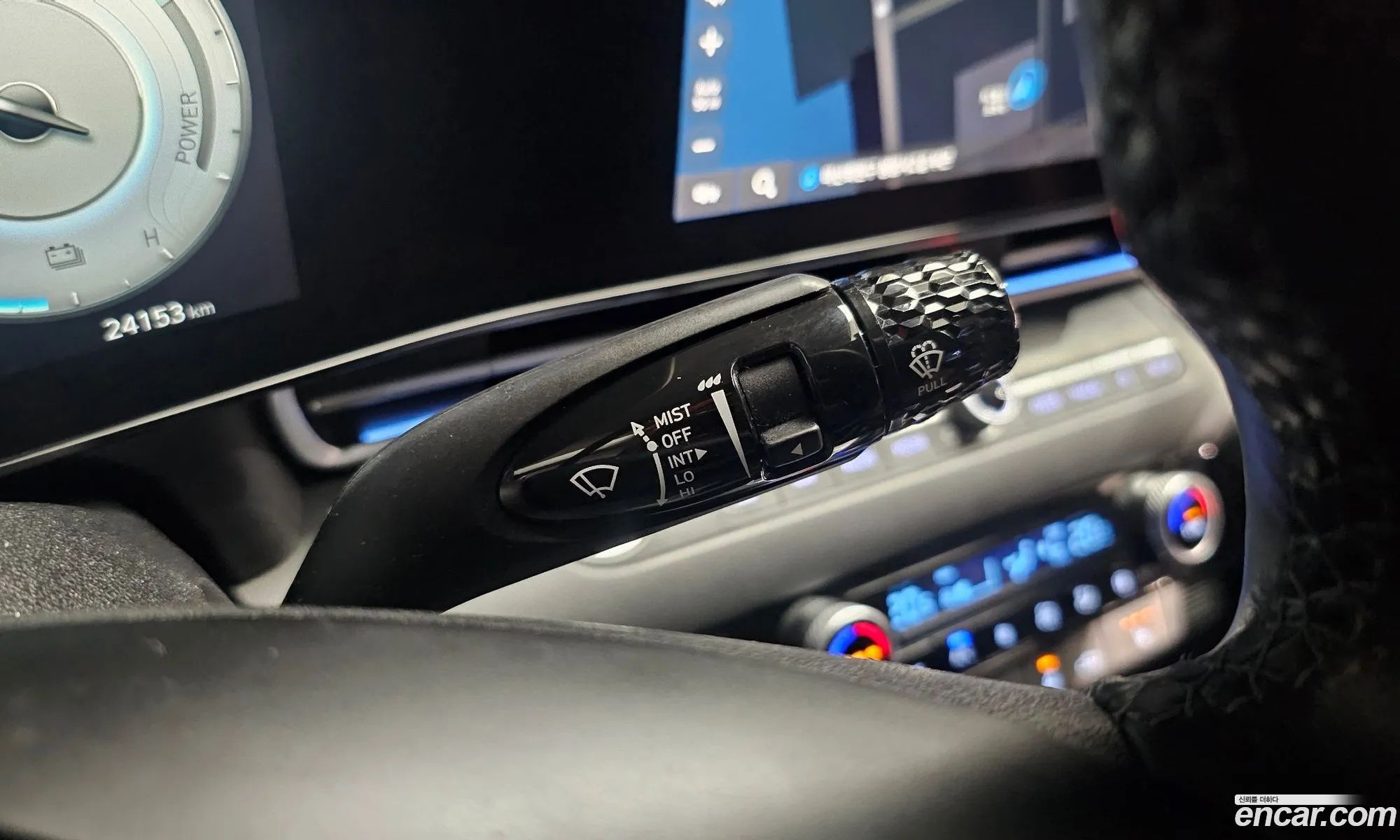 Hyundai Elantra Hybrid 2021 — 10
