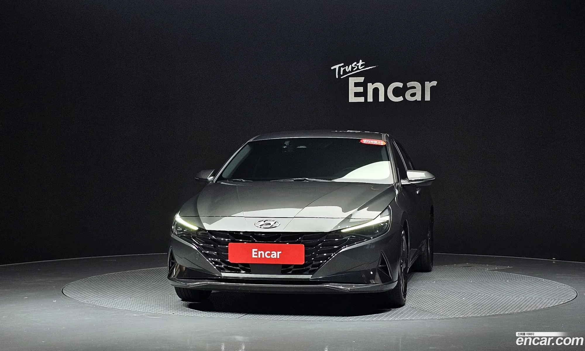 Hyundai Elantra Hybrid 2021 — 29