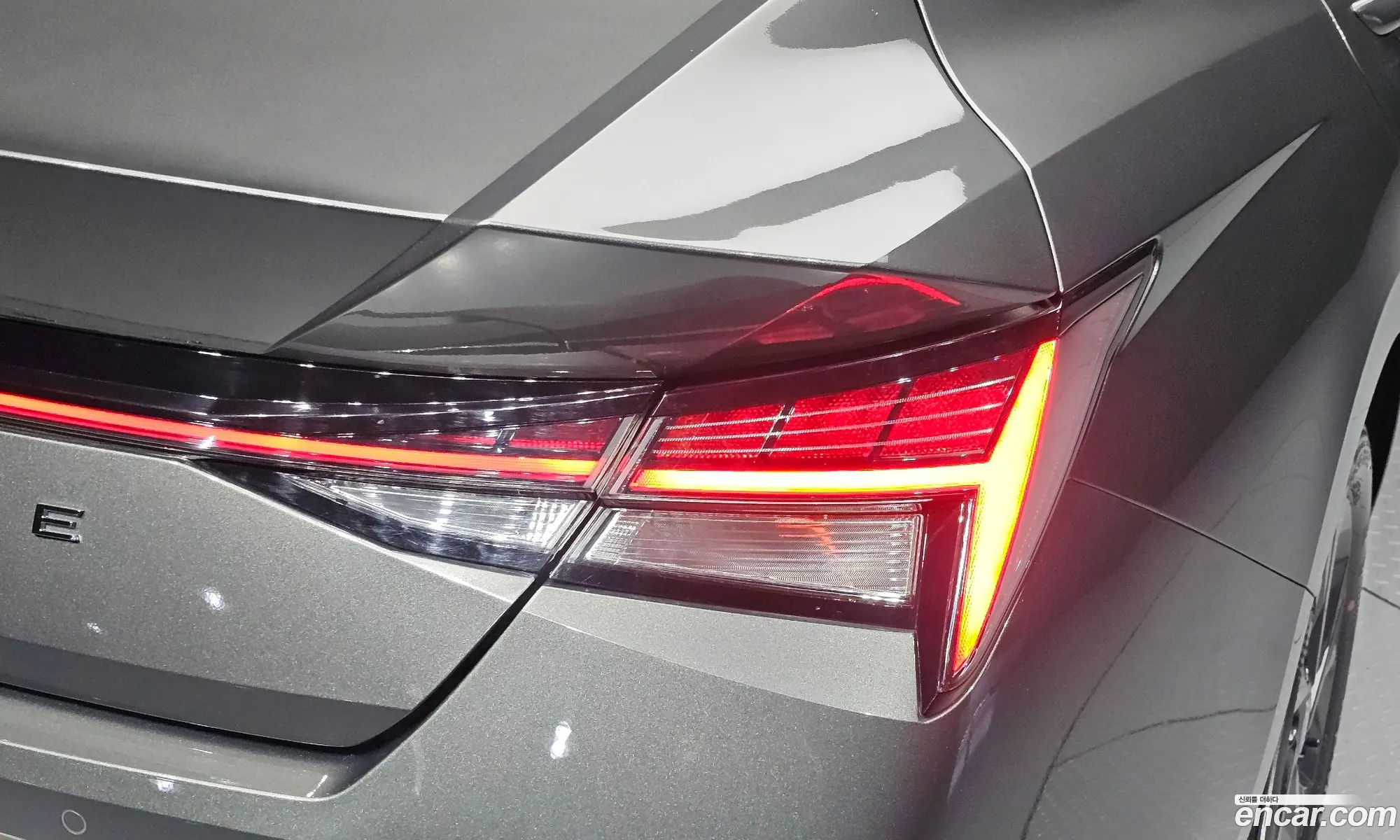 Hyundai Elantra Hybrid 2021 — 17