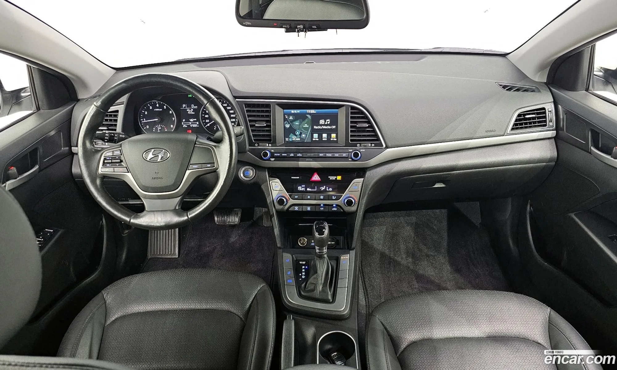 Hyundai Elantra AD 2016 — 3