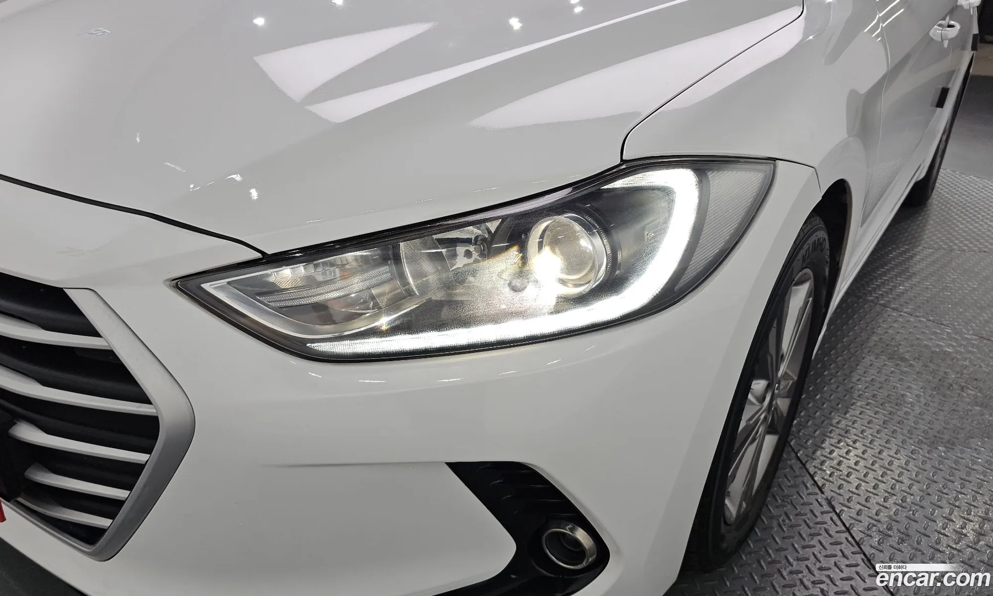 Hyundai Elantra AD 2016 — 12