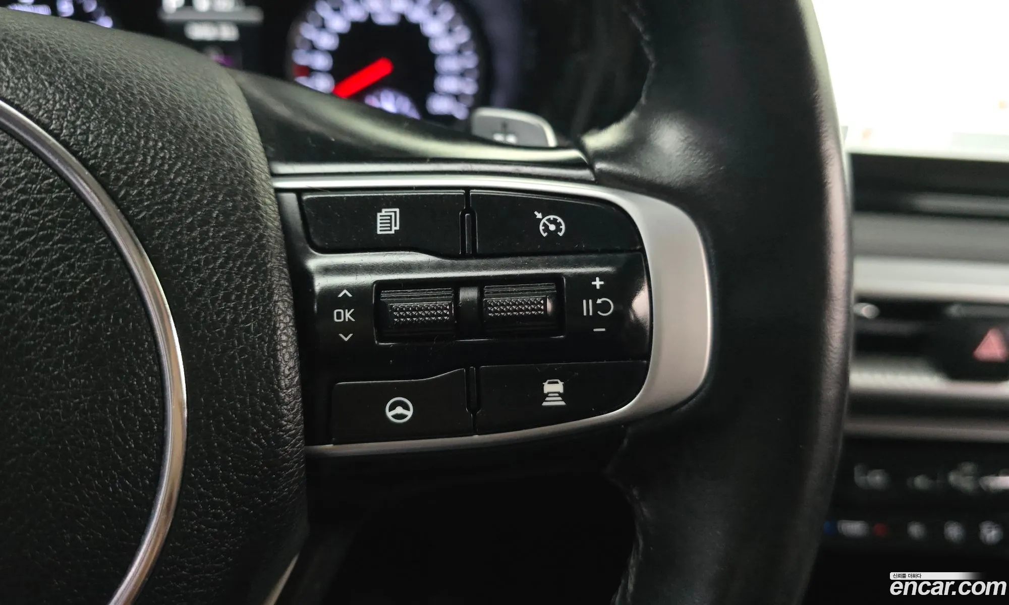 Kia K5 2021 KNAG241ABNA168734 — 4