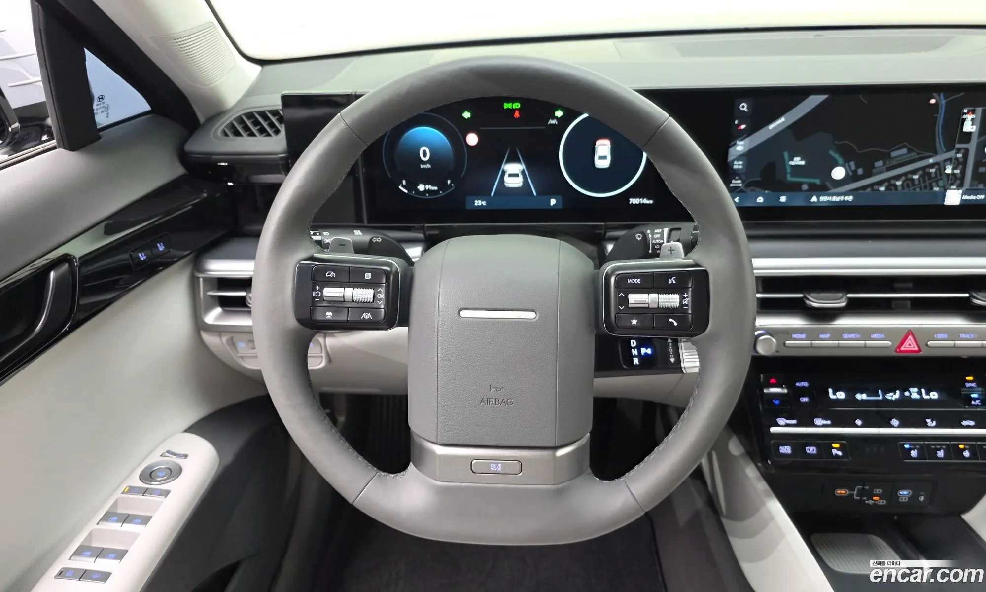 Hyundai Grandeur 2023 — 18