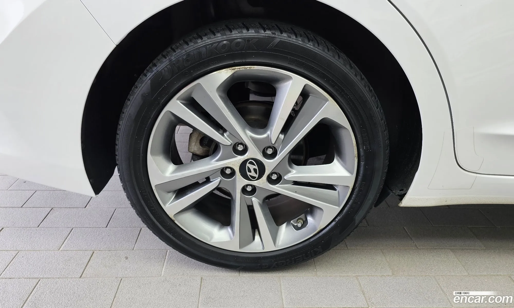 Hyundai Elantra AD 2016 KMHD641DBHU323135 — 14