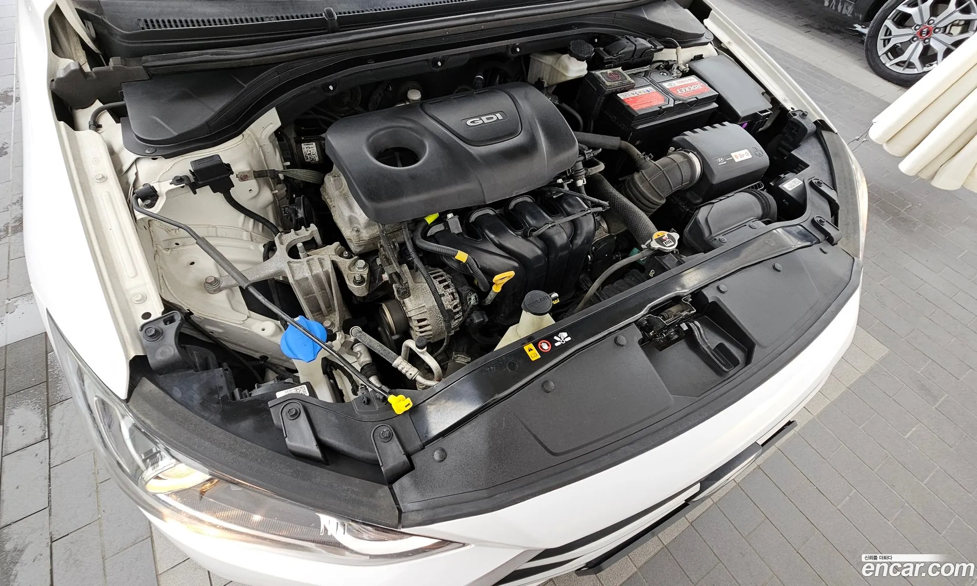 Hyundai Elantra AD 2016 KMHD641DBHU323135 — 9