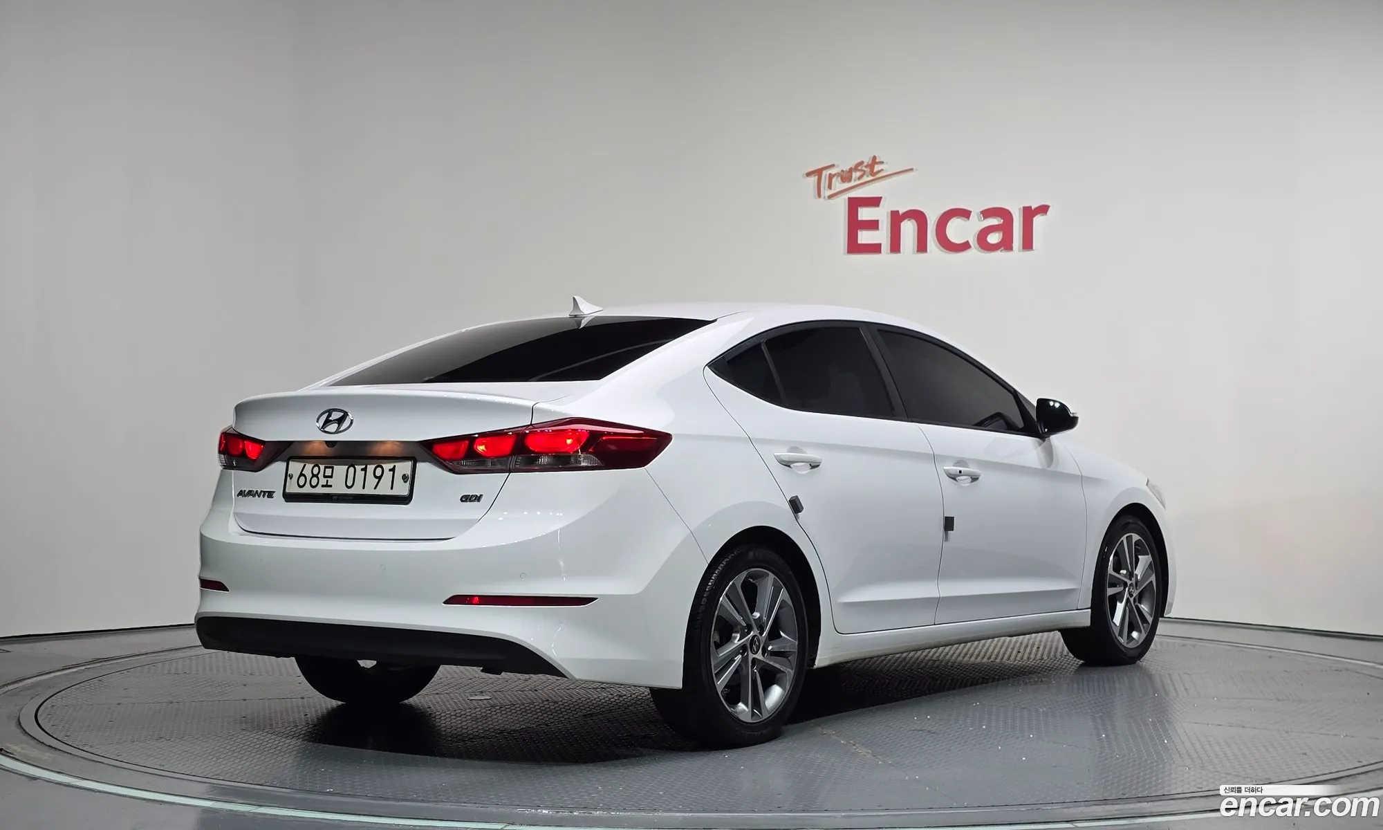 Hyundai Elantra AD 2016 KMHD641DBHU323135 — 13