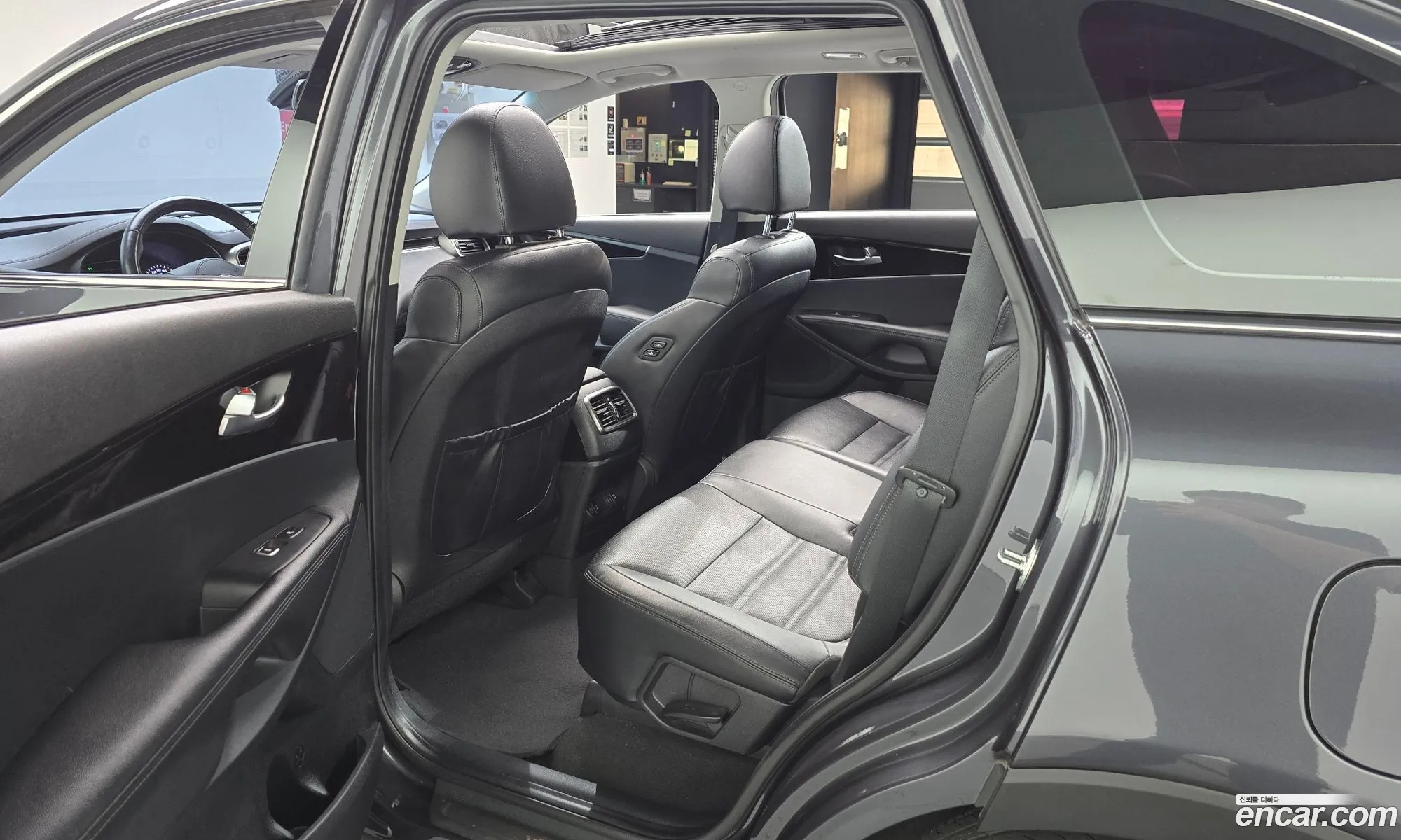 Kia Sorento 2018 KNAPS81BBKA476223 — 2