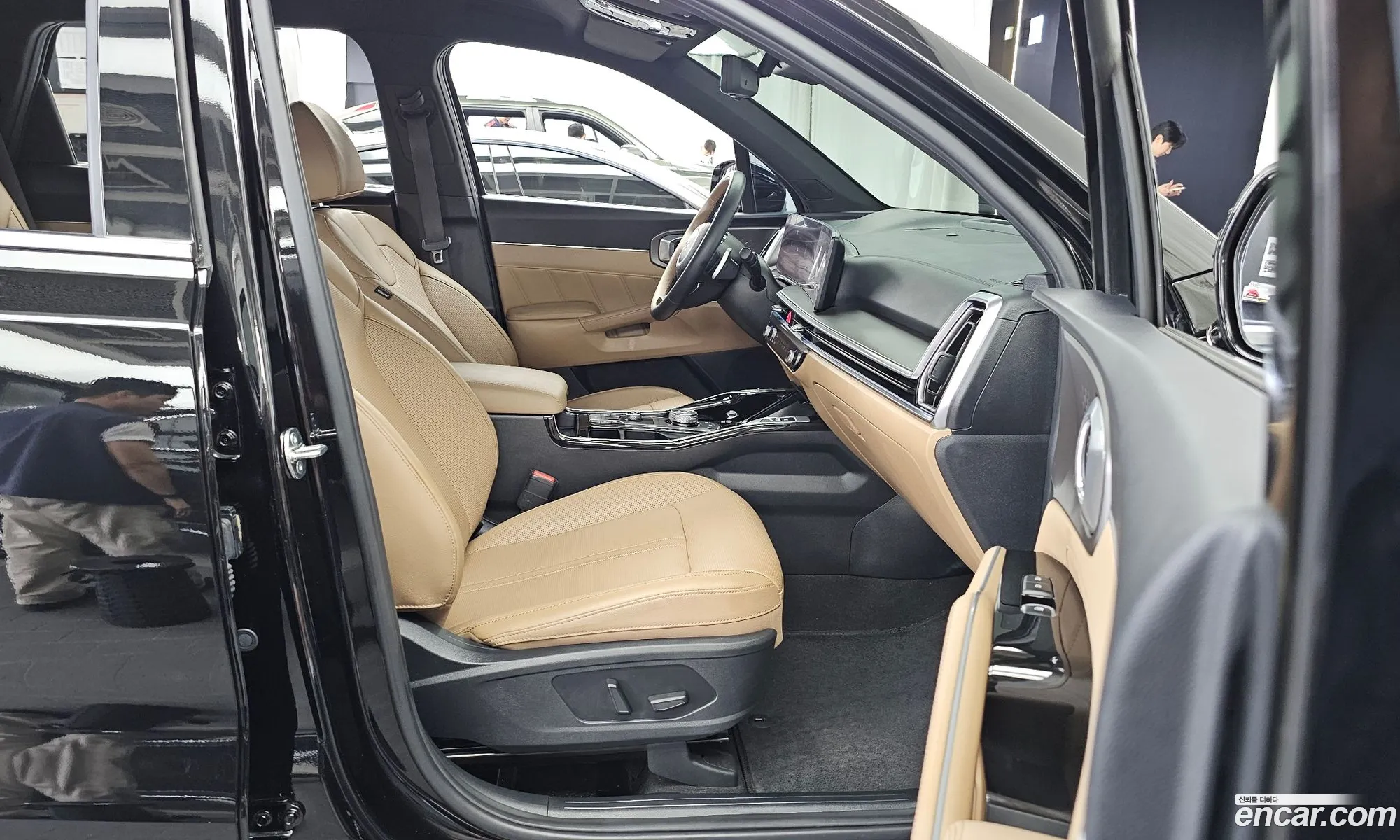 Kia Sorento 2024 KNARK81BGRA315727 — 4