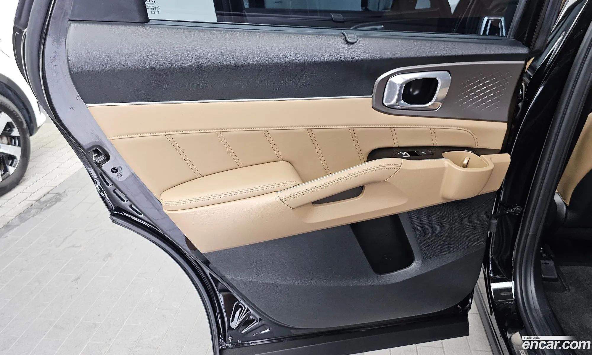 Kia Sorento 2024 KNARK81BGRA315727 — 12