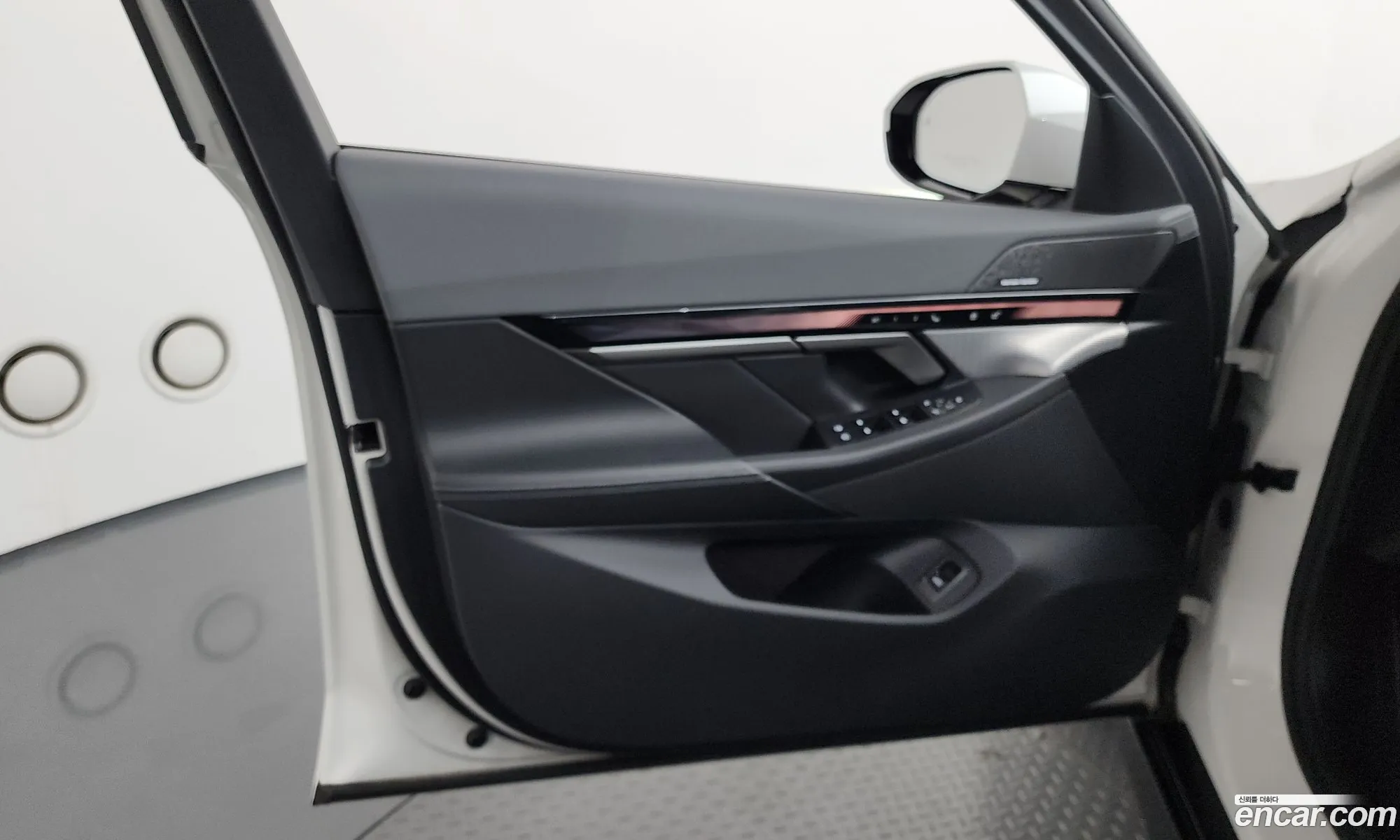BMW 5 Series 2025 — 19