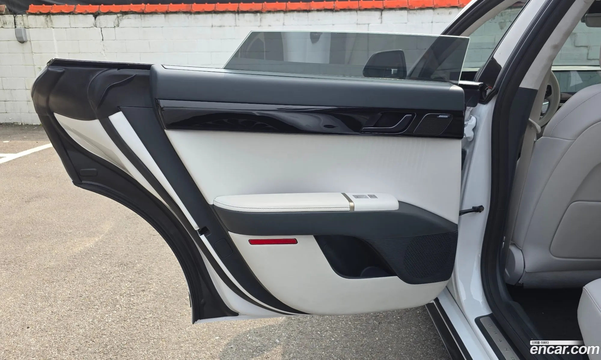 Hyundai Grandeur Hybrid 2025 — 18