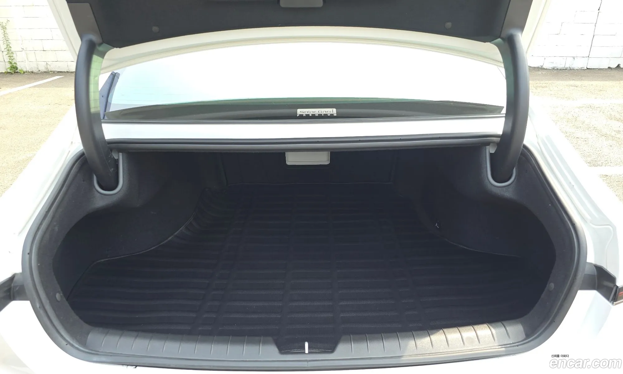 Hyundai Grandeur Hybrid 2025 — 15