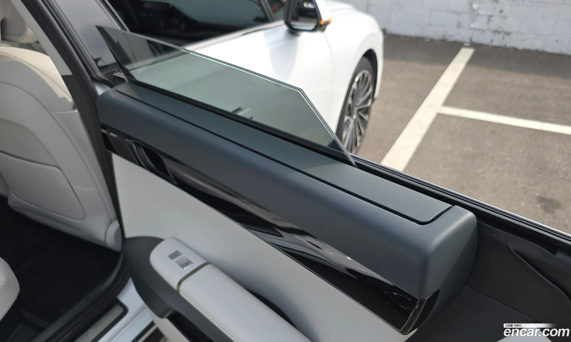Hyundai Grandeur Hybrid 2025 — 35