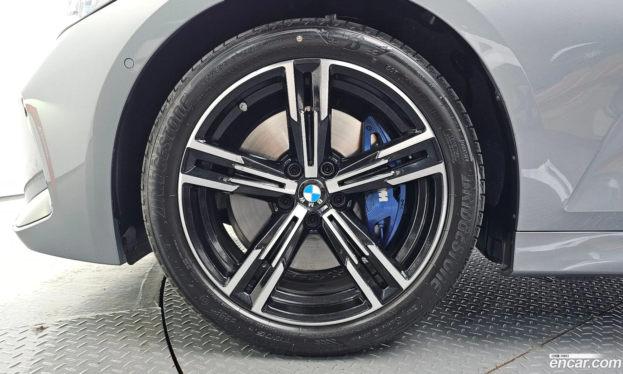 BMW 3 Series 2025 WBA11FF08TFV49858 — 33