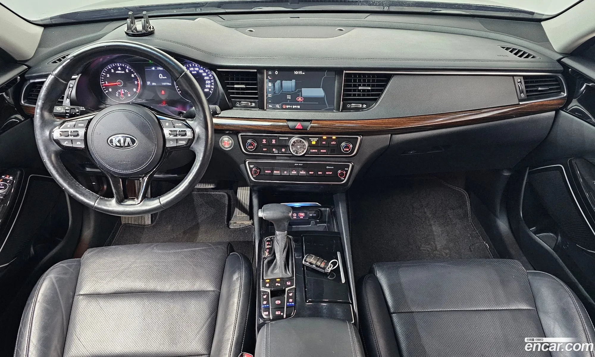 Kia K7 2018 KNALB415BJA150226 — 17