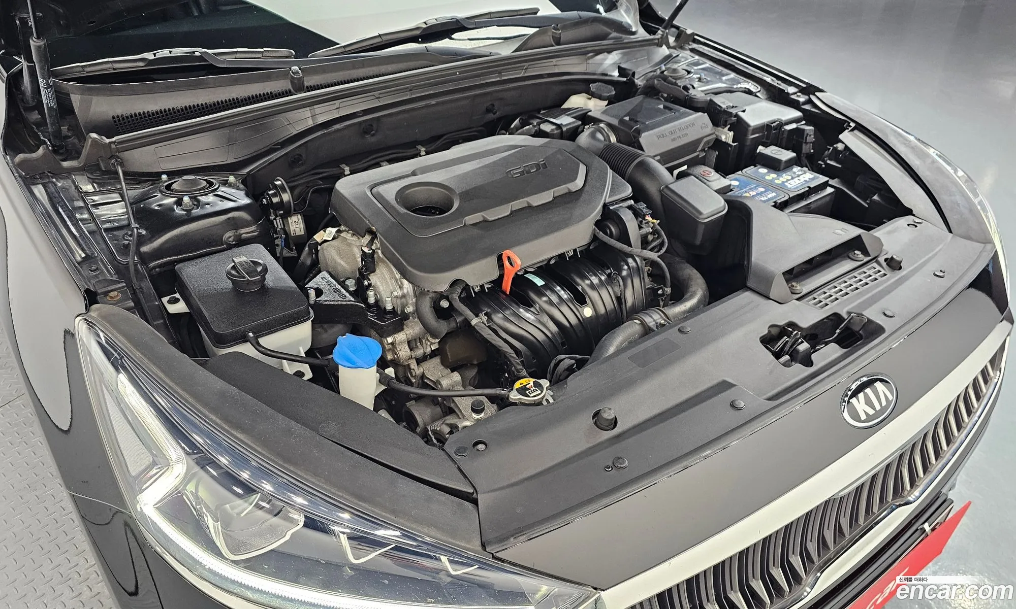 Kia K7 2018 KNALB415BJA150226 — 3