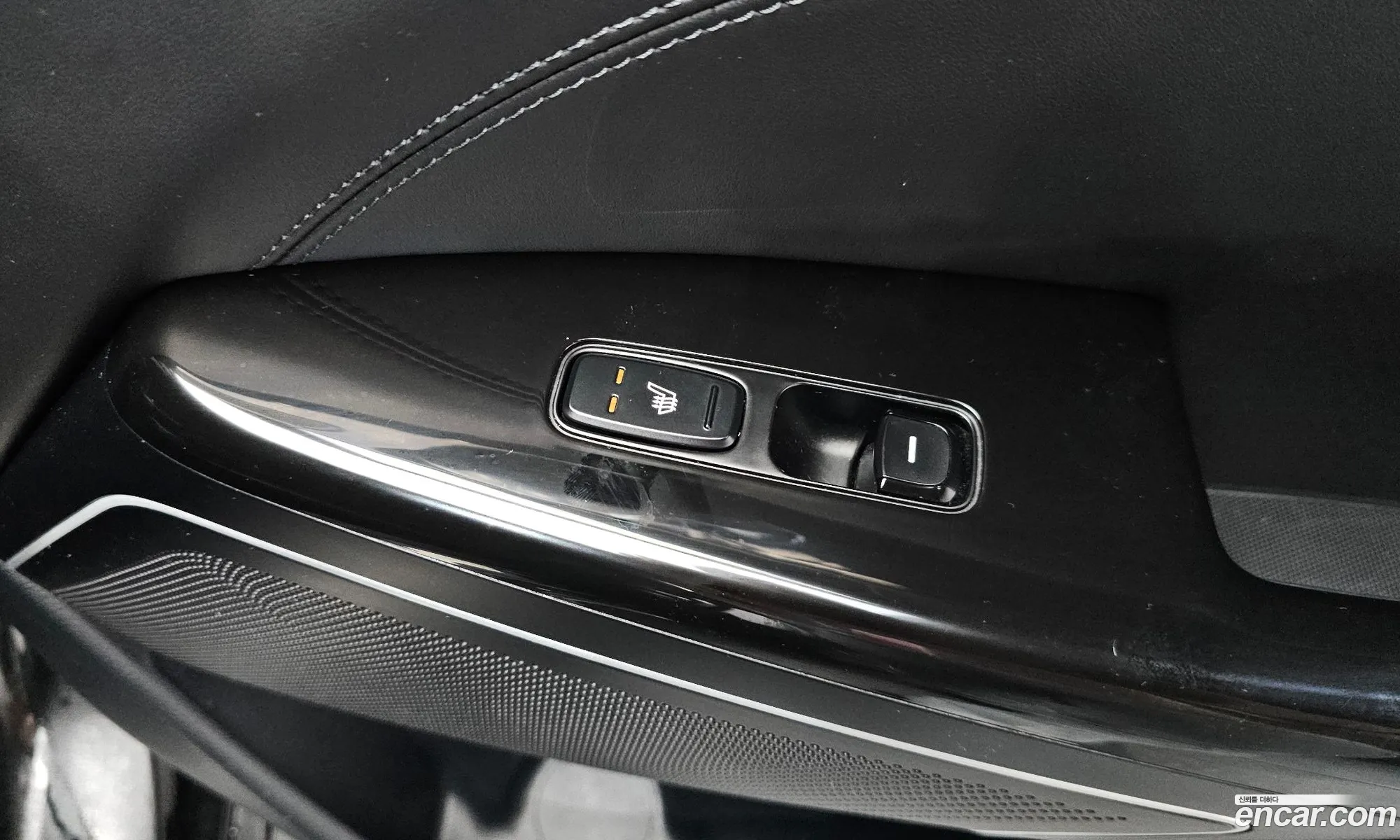 Kia K7 2018 KNALB415BJA150226 — 10