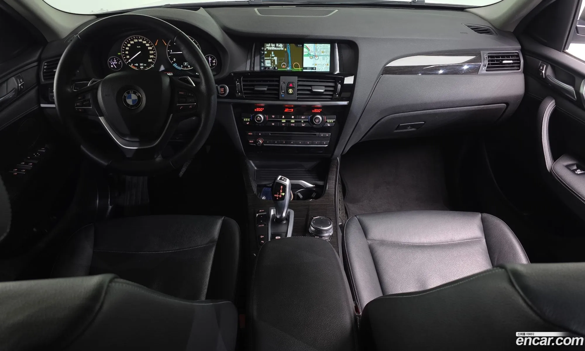 BMW X4 2017 WBAXX1106H0T40244 — 17