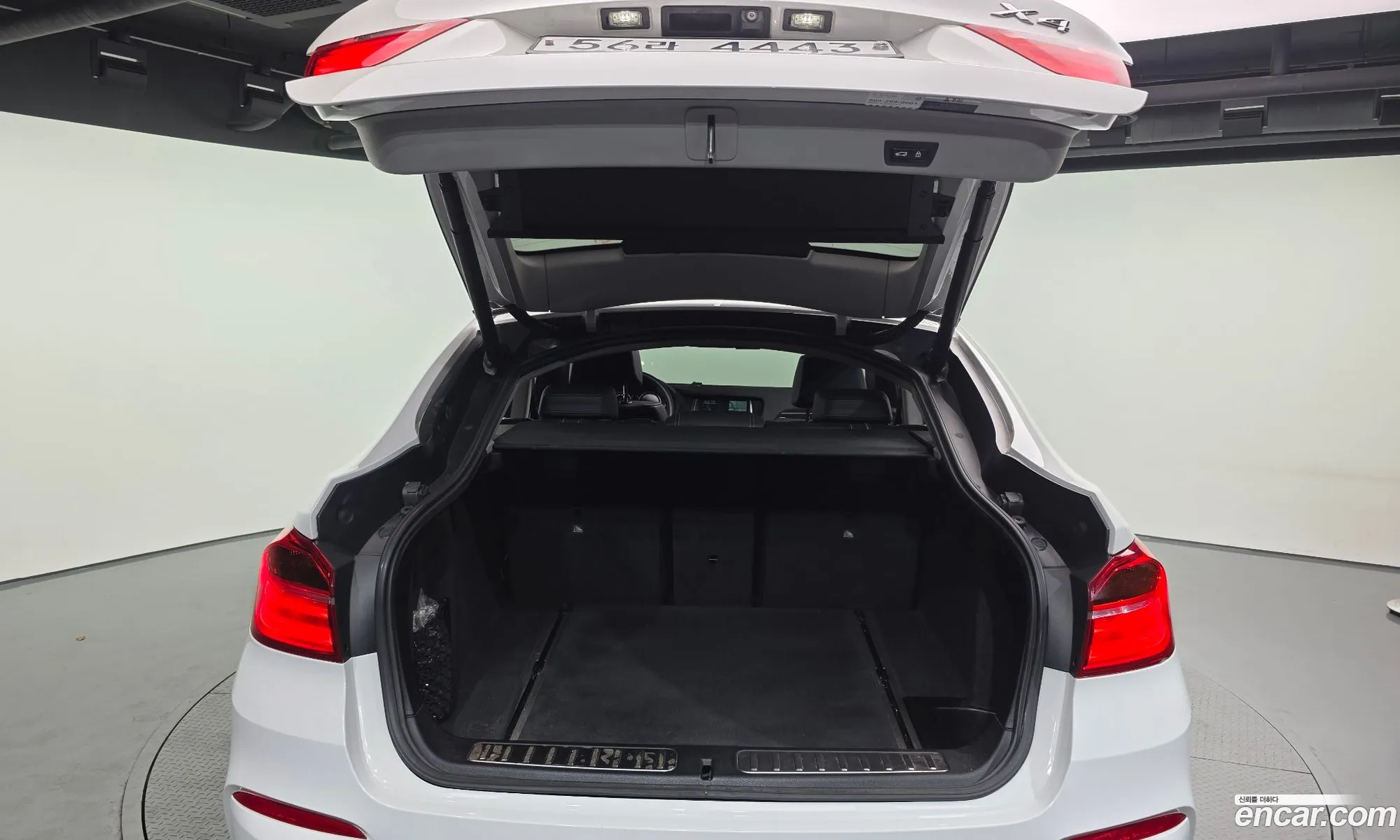 BMW X4 2017 WBAXX1106H0T40244 — 12