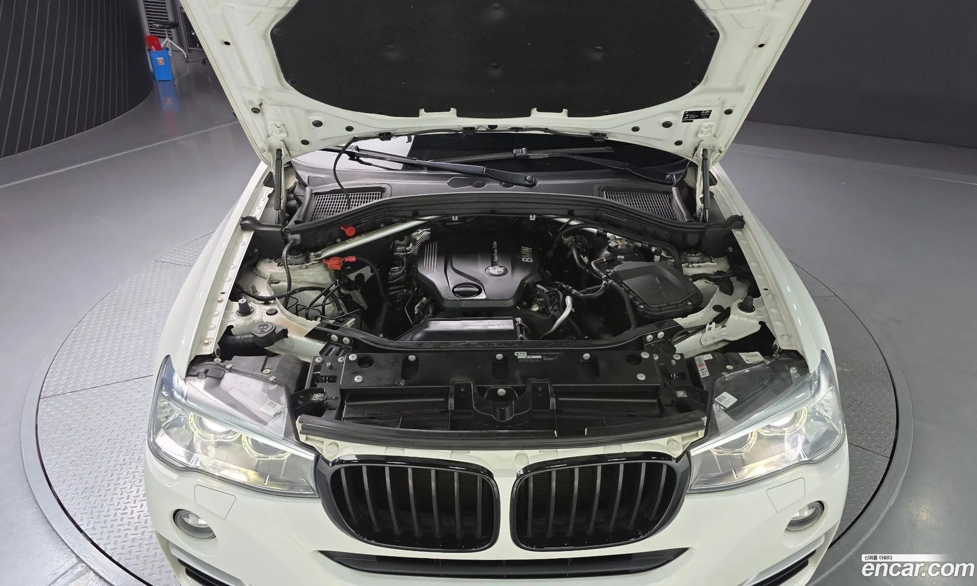 BMW X4 2017 WBAXX1106H0T40244 — 5