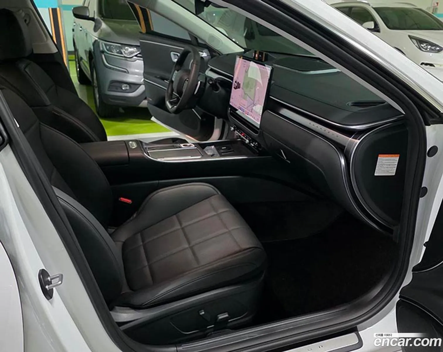 Hyundai Grandeur Hybrid 2026 — 3