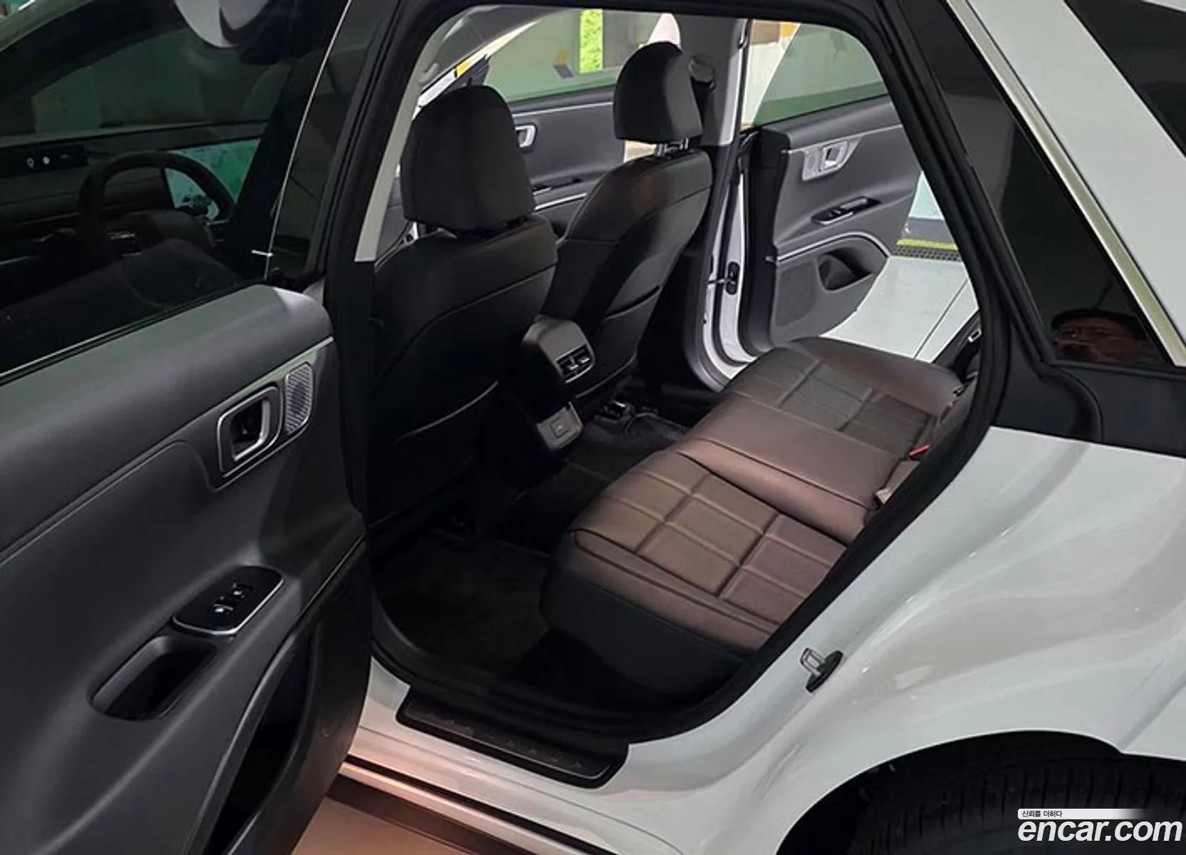 Hyundai Grandeur Hybrid 2026 — 8