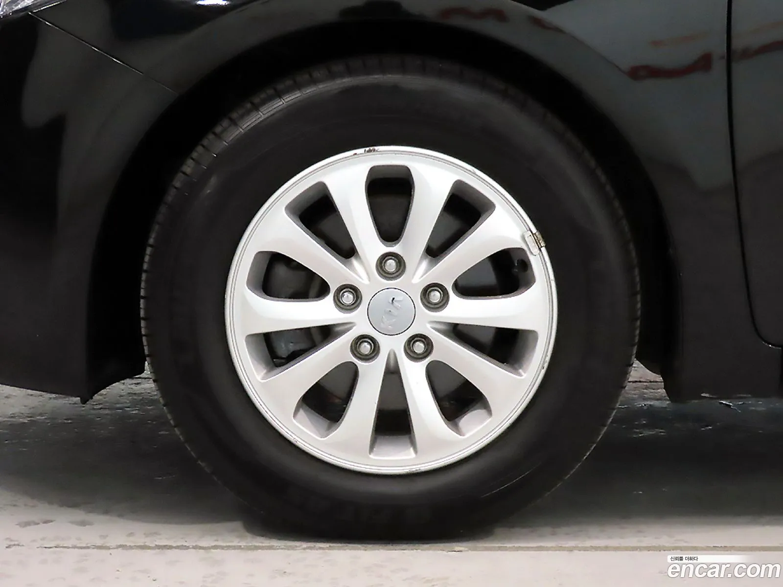 Kia K3 2015 — 2