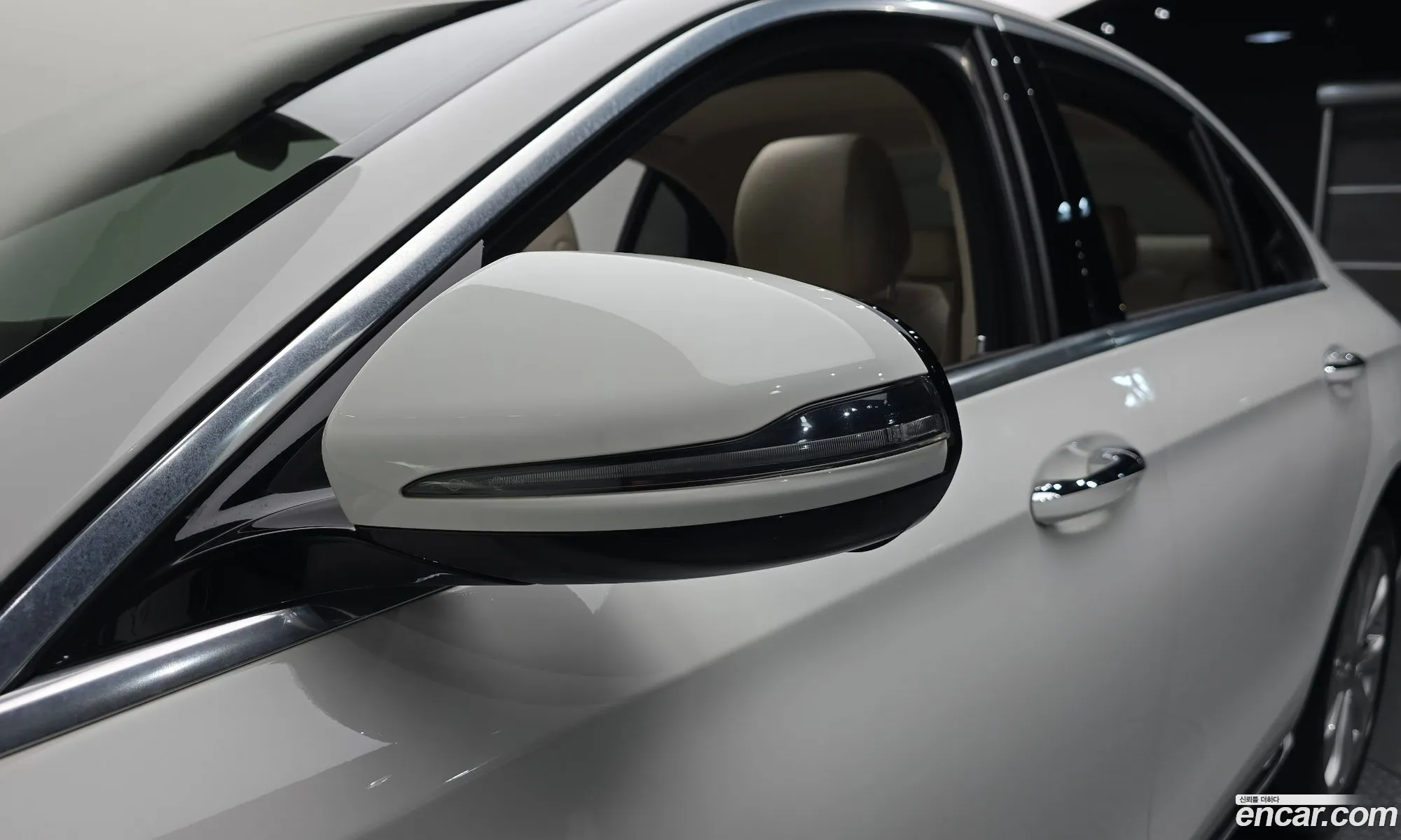 Mercedes-Benz E-Class W213 2019 — 17