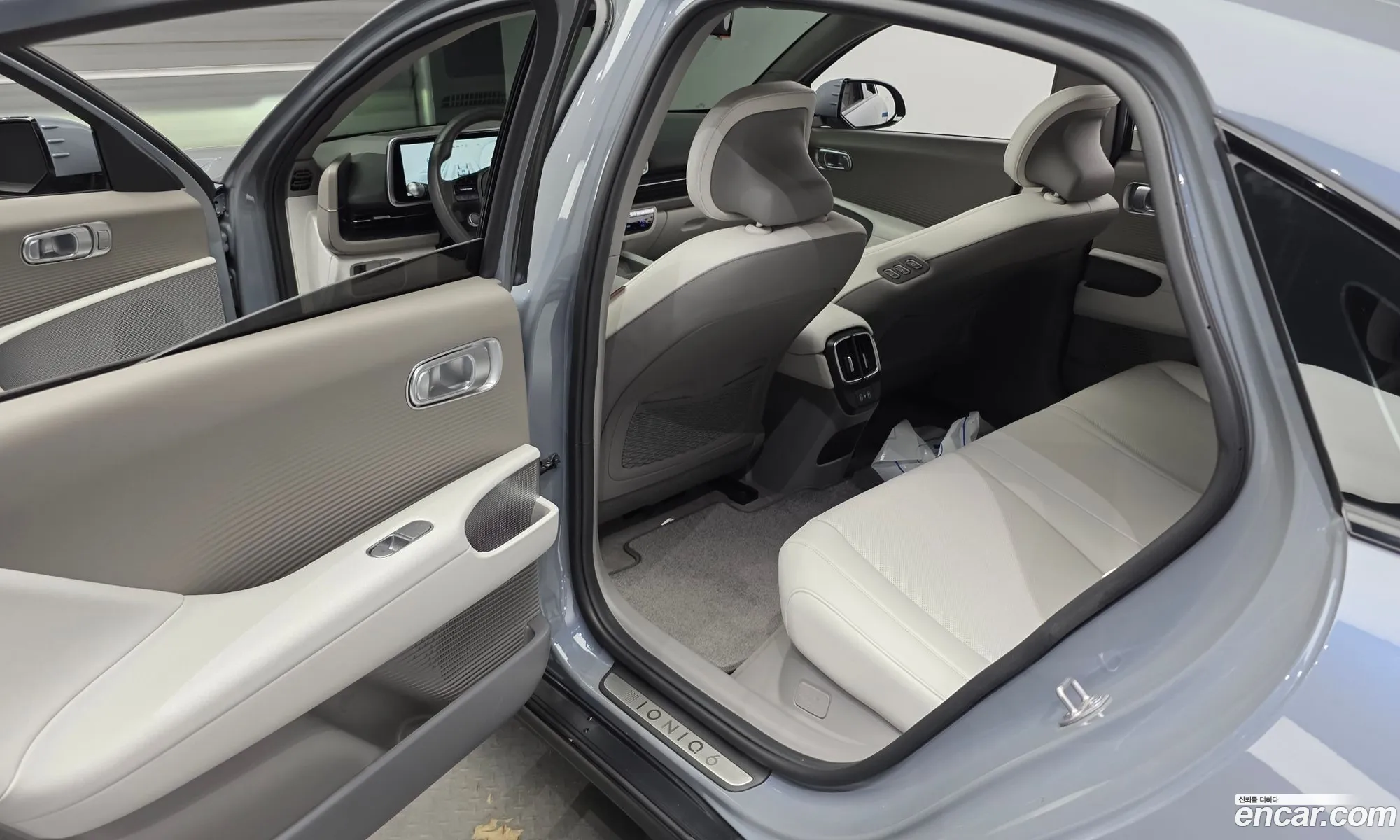 Hyundai Ioniq 6 2023 KMHM341CPPA044957 — 16